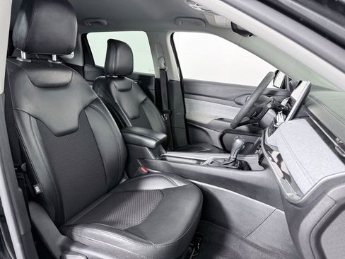 Used 2022 Jeep Compass Latitude image 12