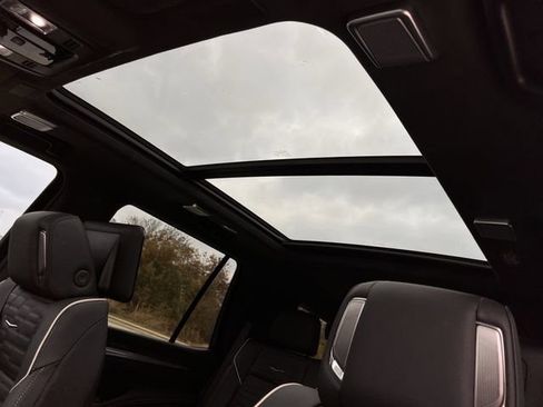 Certified 2026 Cadillac Escalade Platinum Sport image 24