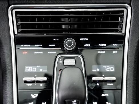 Used 2019 Porsche Panamera 4 AWD/4WD image 20