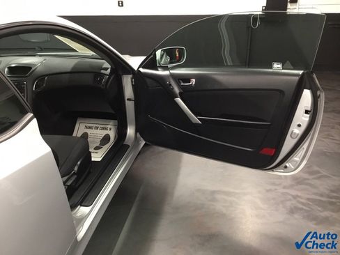 Used 2012 Hyundai Genesis 2.0T image 28