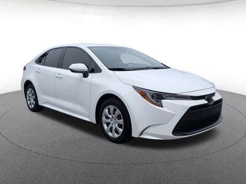 Used 2023 Toyota Corolla LE FWD image 8