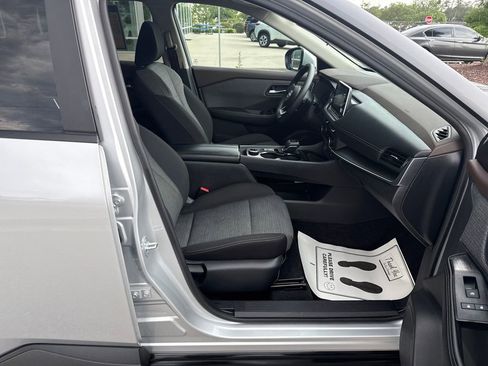 Used 2023 Nissan Rogue SV AWD/4WD image 33
