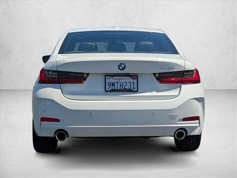 Certified 2024 BMW 330i Sedan w/ Convenience Package RWD image 10