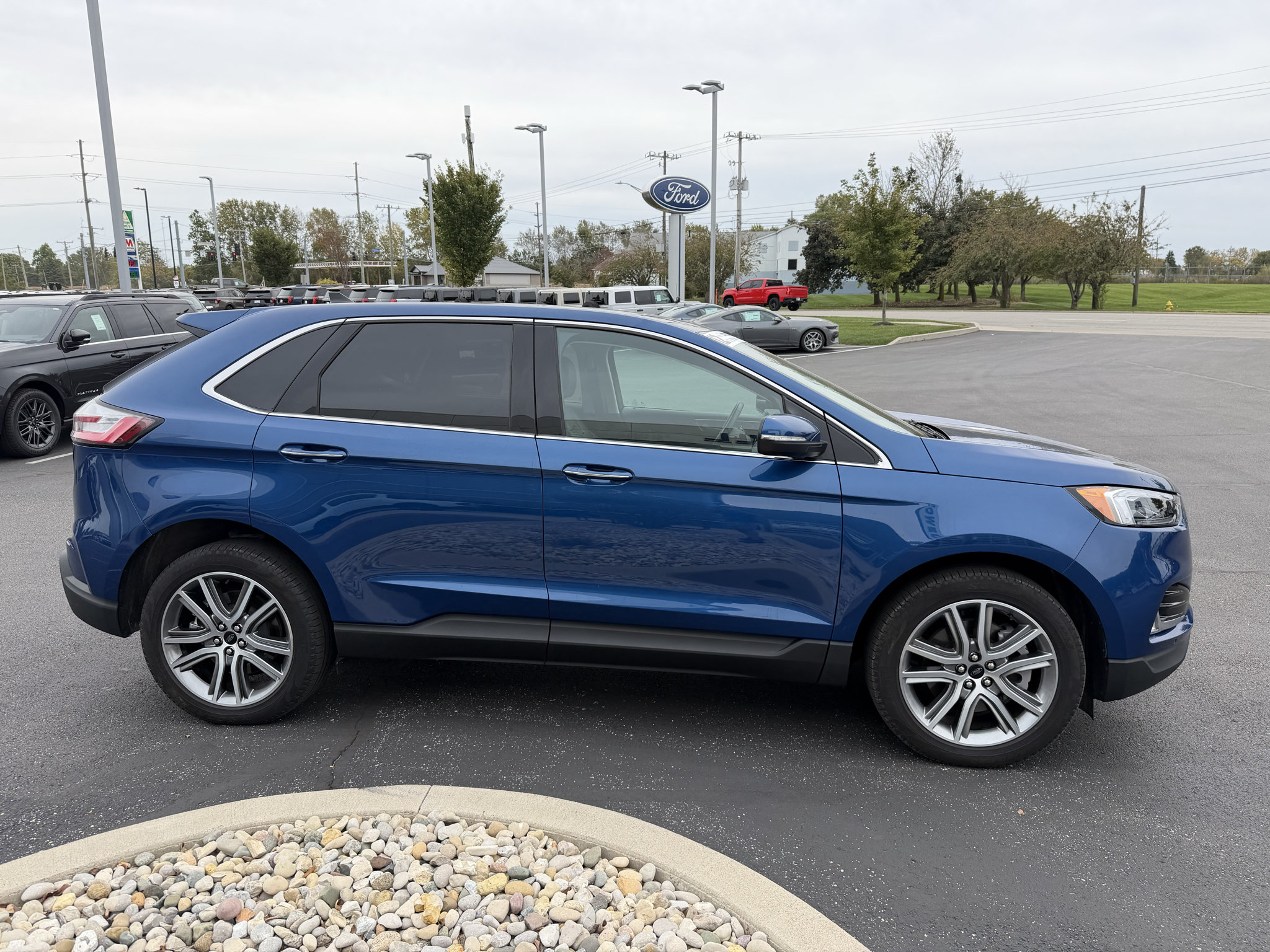 Used 2024 Ford Edge Titanium w/ Equipment Group 301A AWD/4WD image 5