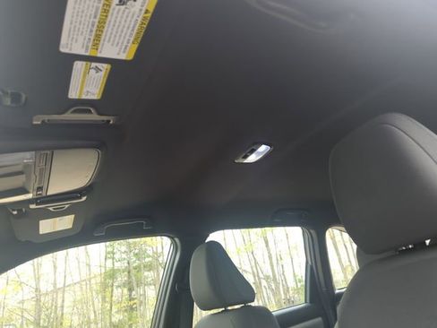 Certified 2025 Subaru Forester AWD/4WD image 26