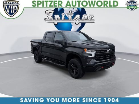 Used 2024 Chevrolet Silverado 1500 LT Trail Boss w/ Convenience Package II image 2