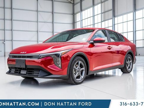 Used 2025 Kia K4 FWD image 1