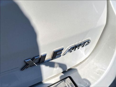 Used 2016 Toyota Highlander XLE AWD/4WD image 24