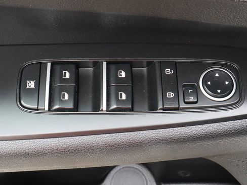 Used 2023 Kia Forte LXS image 14