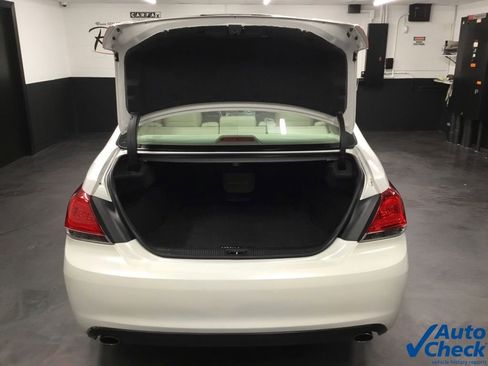 Used 2011 Toyota Avalon Limited image 12