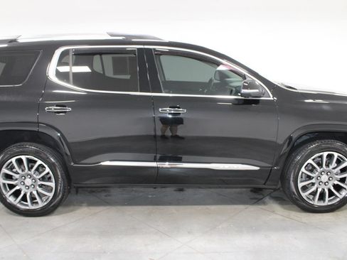 Used 2021 GMC Acadia Denali w/ Denali Technology Package FWD image 10