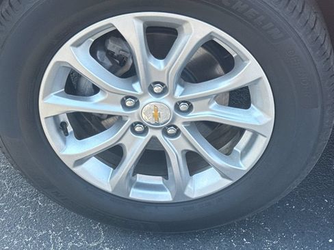 Used 2018 Chevrolet Equinox LT AWD/4WD image 9