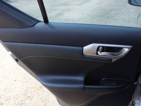Used 2014 Lexus CT 200h w/ F Sport w/Nuluxe Interior FWD image 17