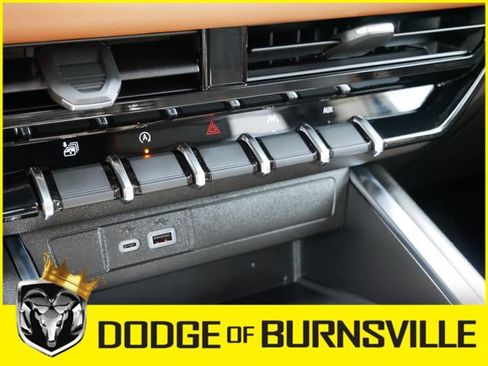Used 2025 GMC Canyon AT4 AWD/4WD image 23
