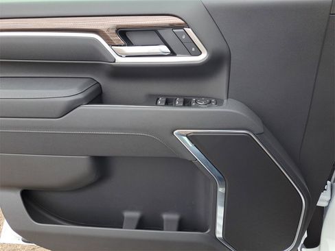 New 2026 Chevrolet Silverado 3500 LT w/ Trail Boss Package image 17