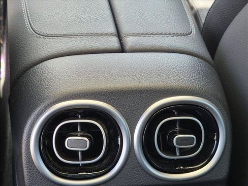 Used 2023 Mercedes-Benz C 300 4MATIC Sedan image 17