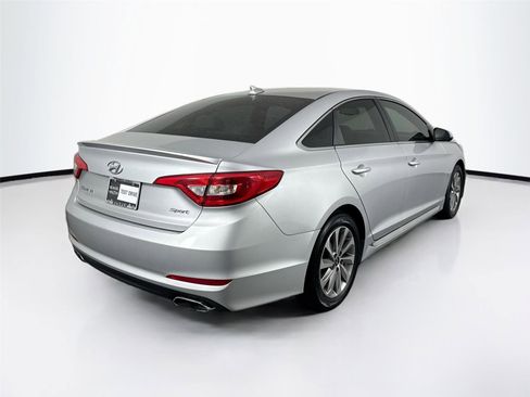 Used 2017 Hyundai Sonata Sport FWD image 2