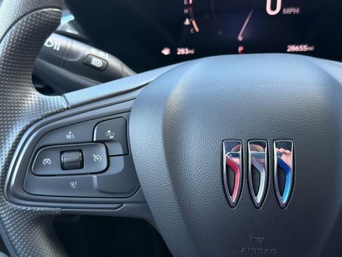 Used 2025 Buick Envista Preferred FWD image 24