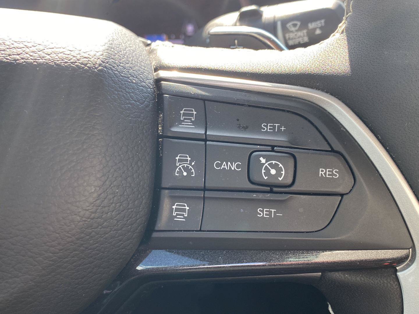 Used 2023 Jeep Grand Cherokee Altitude AWD/4WD image 21
