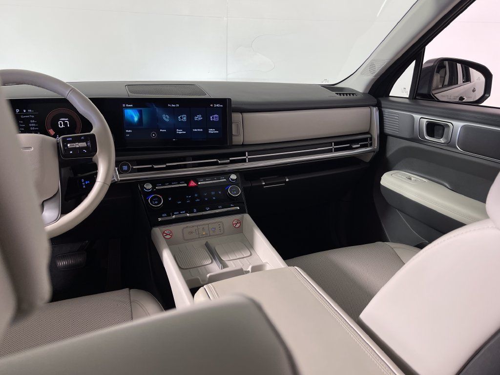 Certified 2026 Hyundai Santa Fe SEL FWD image 18