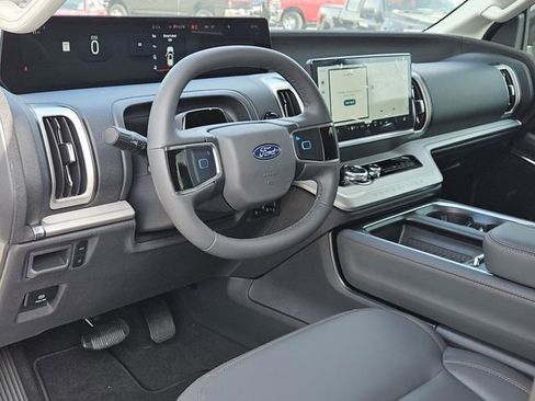 New 2025 Ford Expedition Max Active image 25