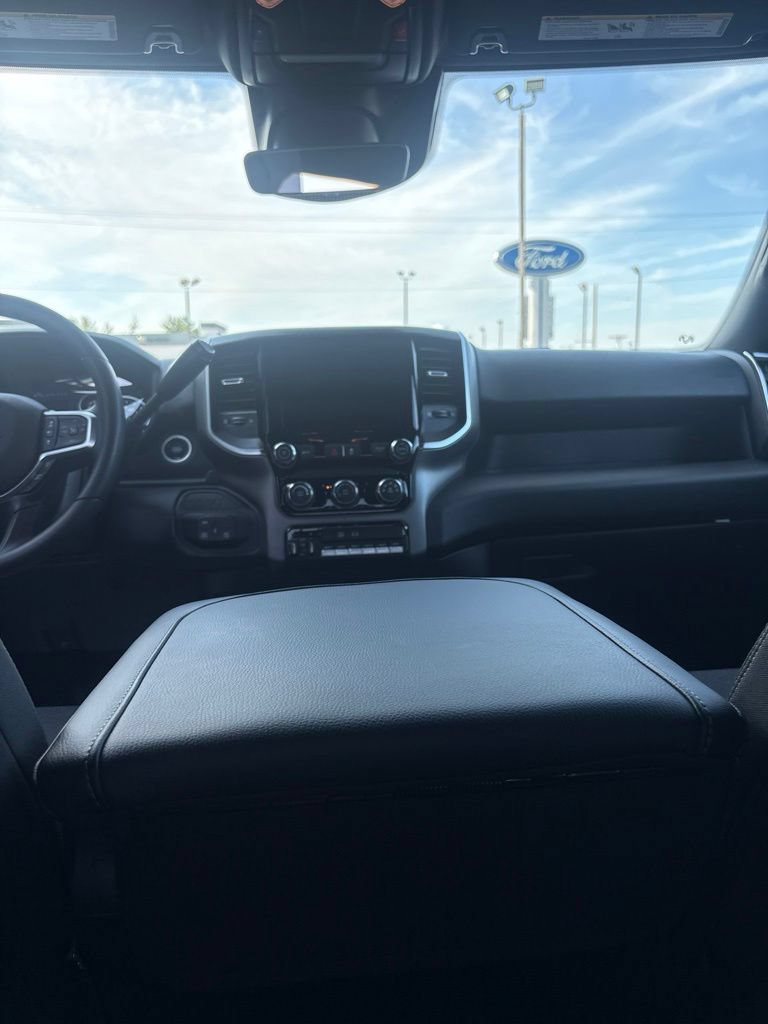 New 2026 RAM 3500 Big Horn AWD/4WD image 17