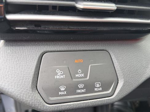 Used 2023 Volkswagen ID.4 Pro AWD/4WD image 20