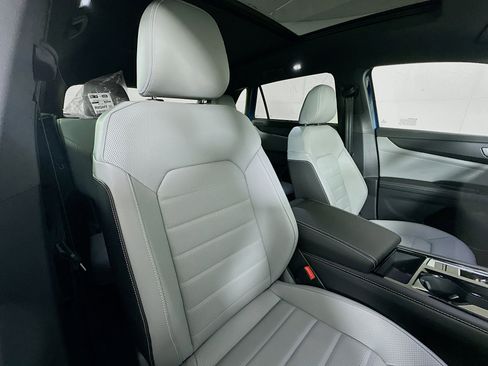 New 2025 Volkswagen Atlas Cross Sport SEL image 27