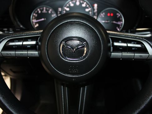 Used 2020 MAZDA MAZDA3 Sedan FWD image 23