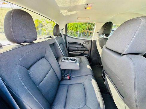 Used 2016 GMC Canyon SLE image 13