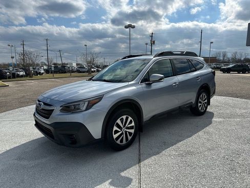 Certified 2022 Subaru Outback Premium image 3