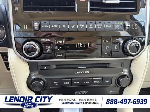Used 2023 Lexus GX 460 Luxury w/ Sport Design Package AWD/4WD image 26