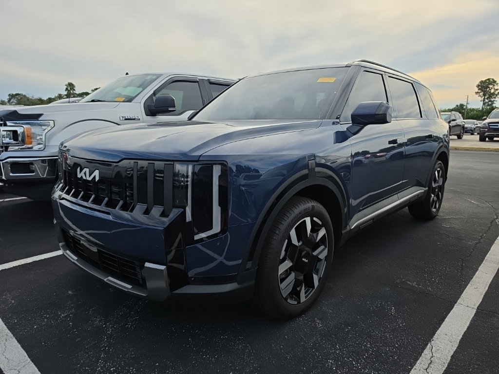 Certified 2027 Kia Telluride S FWD image 4