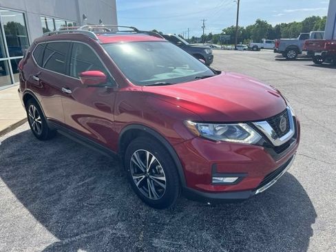 Used 2020 Nissan Rogue SV w/ Sun & Sound Touring Package AWD/4WD image 3