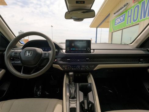 Used 2024 Honda Accord EX image 29