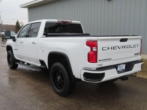 Used 2022 Chevrolet Silverado 2500 High Country AWD/4WD image 9