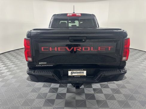 Used 2024 Chevrolet Colorado Z71 w/ Z71 Convenience Package 2 image 4