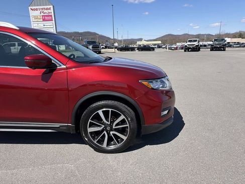 Used 2019 Nissan Rogue SL w/ Premium Package AWD/4WD image 4