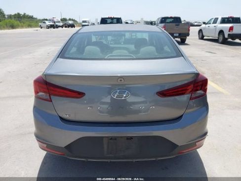Used 2019 Hyundai Elantra SE FWD image 15
