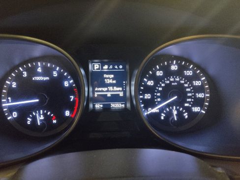 Used 2018 Hyundai Santa Fe SE FWD image 23