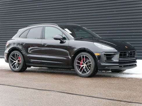 New 2025 Porsche Macan S image 25