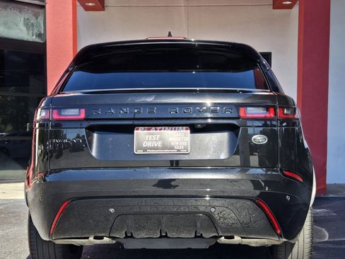 Used 2022 Land Rover Range Rover Velar R-Dynamic S image 7
