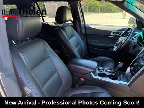 Used 2015 Ford Explorer XLT w/ Equipment Group 202A AWD/4WD image 13