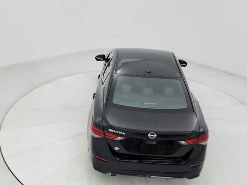 Used 2025 Nissan Sentra SR w/ SR Premium Package FWD image 16