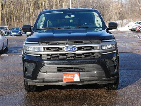 Used 2024 Ford Expedition Max XLT image 2