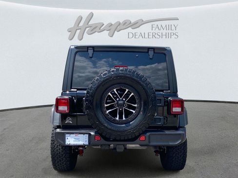Used 2025 Jeep Wrangler Unlimited Sport AWD/4WD image 4