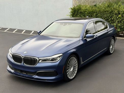Used 2019 BMW ALPINA B7 xDrive w/ Luxury Rear Seating Package image 16