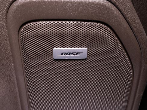 Used 2019 GMC Sierra 1500 SLT w/ SLT Premium Plus Package image 17