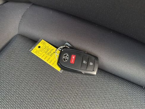 Certified 2025 Toyota Prius LE FWD image 33