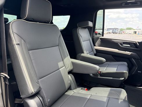 New 2026 GMC Yukon XL Elevation w/ Elevation Premium Package AWD/4WD image 38